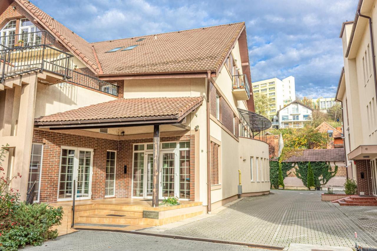 Opera Apart Apartment Brasov Exterior photo